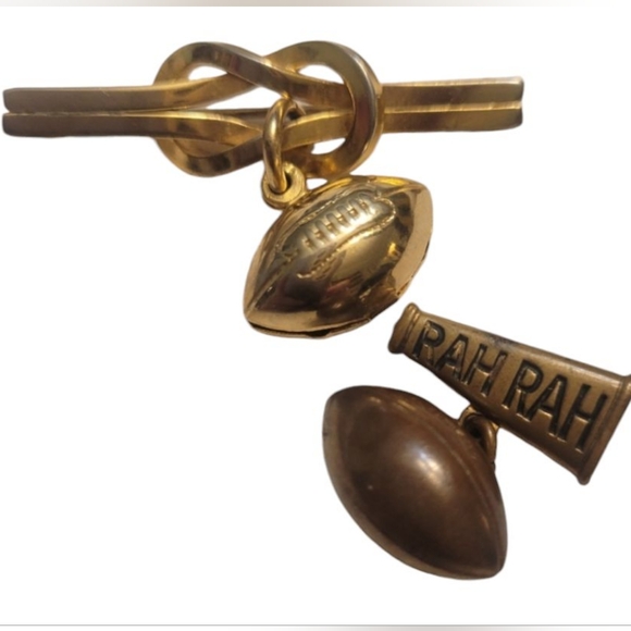 Vintage 2 Cheerleading Brooches - Picture 1 of 7